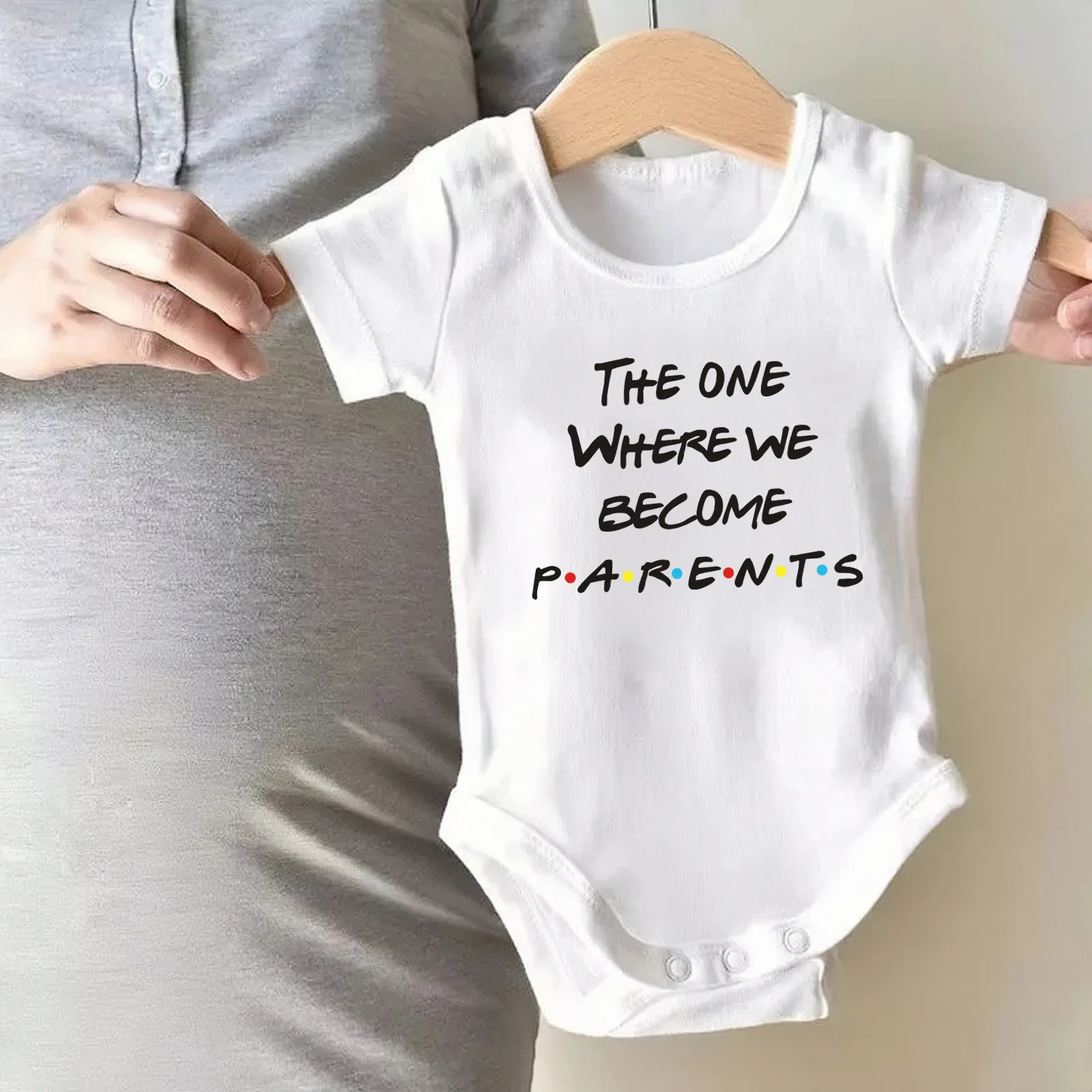 

Боди для новорожденных The One Where We Become Parents, детские комбинезоны с короткими рукавами для мальчиков и девочек, раскрывающие беременность