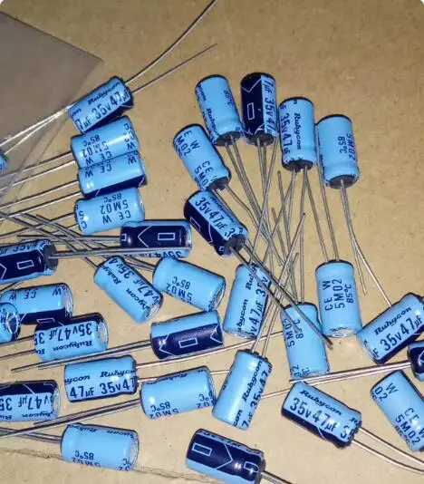 30PCS/LOT Original Japanese RUBYCON 35V 47UF TWSS 6X11 CEW sky blue old audio electrolytic capacitor FREE SHIPPING