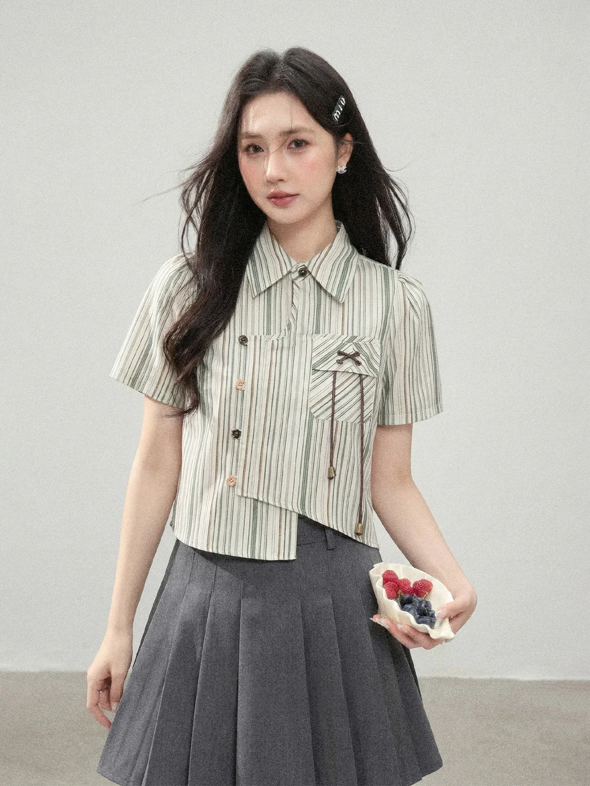 

Zhang Soda 2026 Summer New Design Striped irt Women's ort Sve Irregular College Sle Korean Loose Fit irt