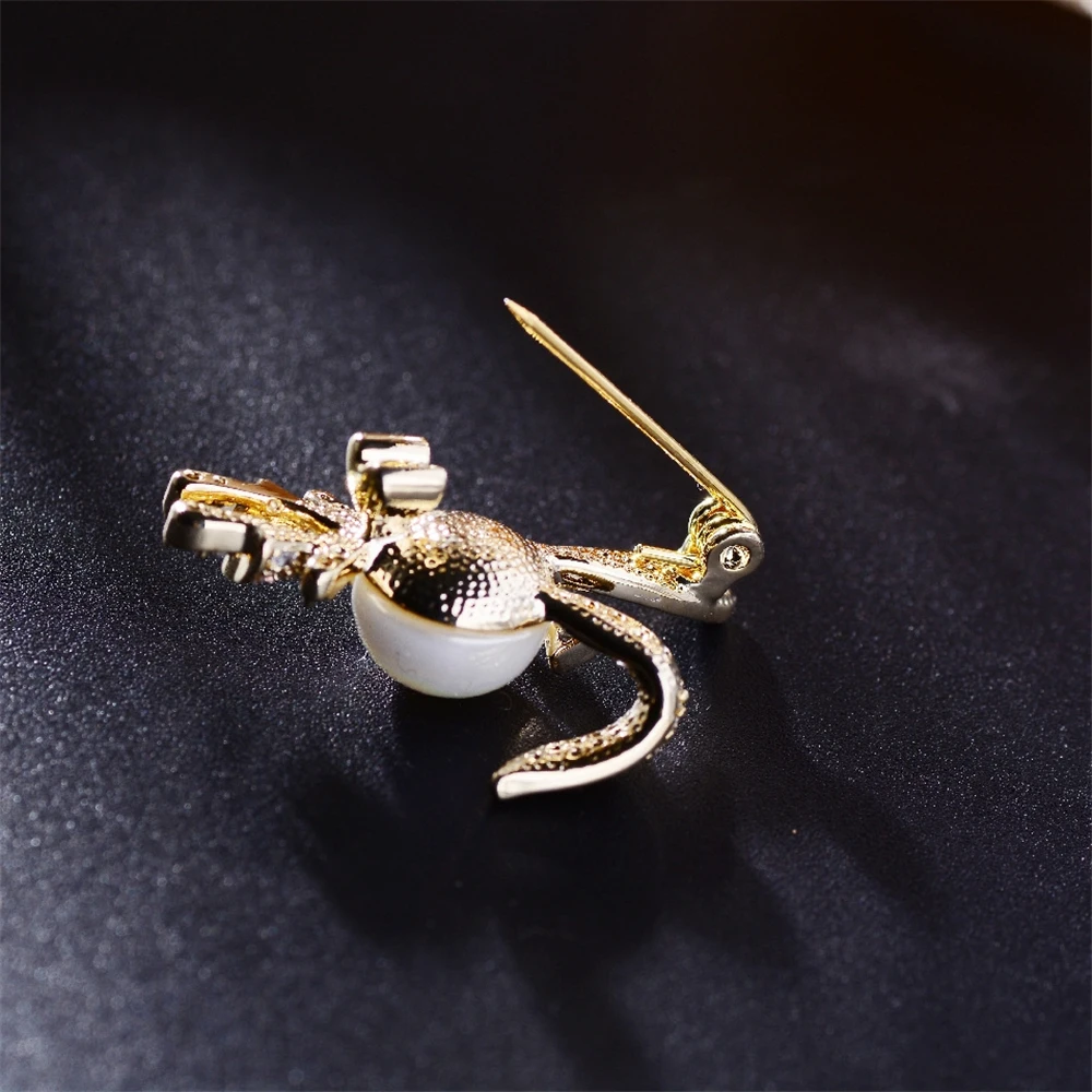 Cute Rabbit Rhinestone Brooch Pearl Metal Lapel Pins for Women Girl Sweater Backpack Stylish Pins Jewelry Accessories Gift