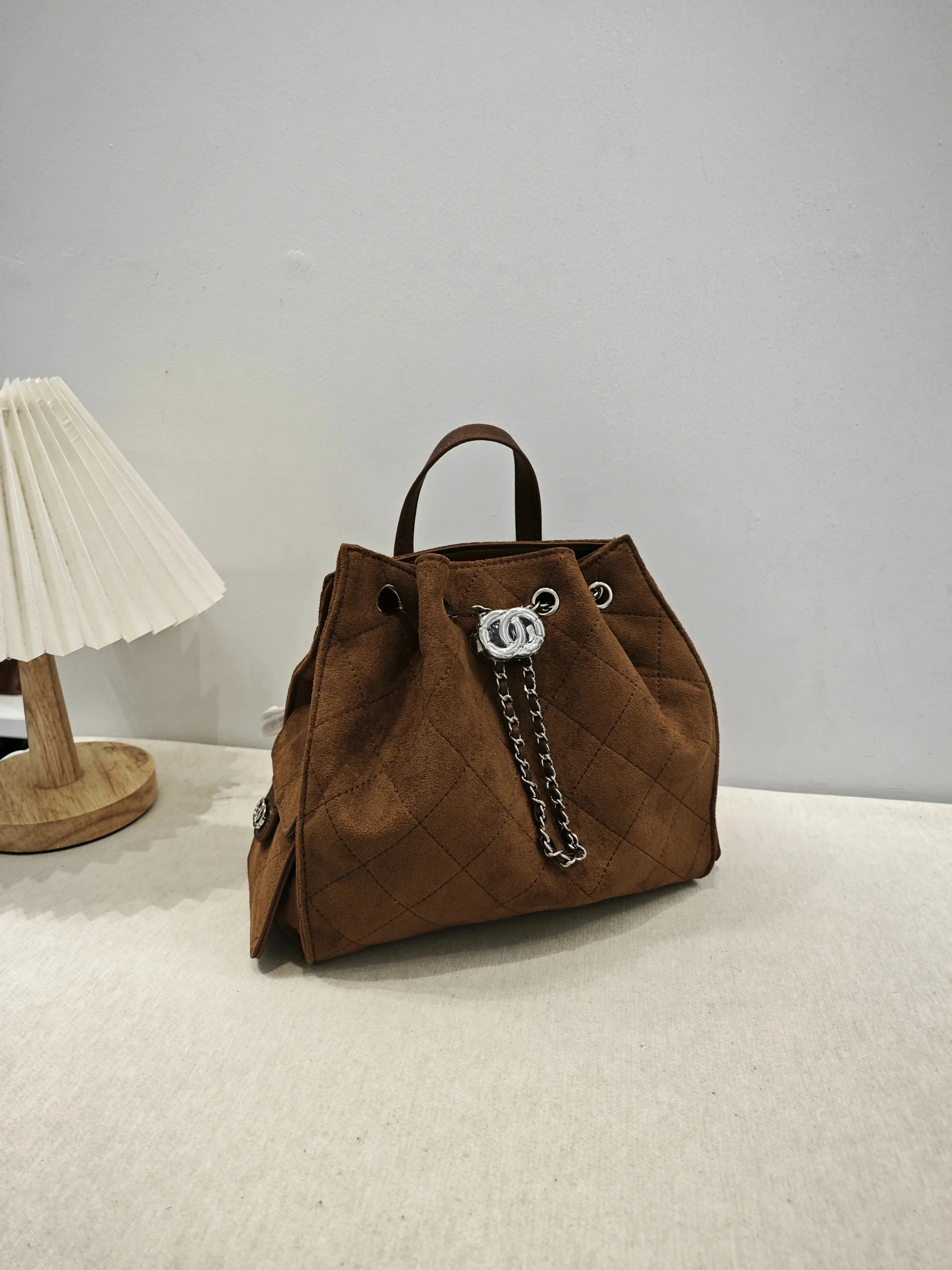 New Arrival Soft Leather Tote Bag Diamond Pattern Women's Backpack Fashionable British Style Youth Casual Magnetic Buckle Clo...