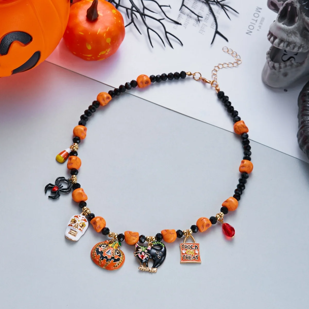 Gotische Cosplay-Halskette mit einzigartigen roten Kristallperlen und Quasten für Damen, Halloween-Fledermaus-Totenkopf-Kürbis-Choker, Punk-Party-Schmuck – Detail 23
