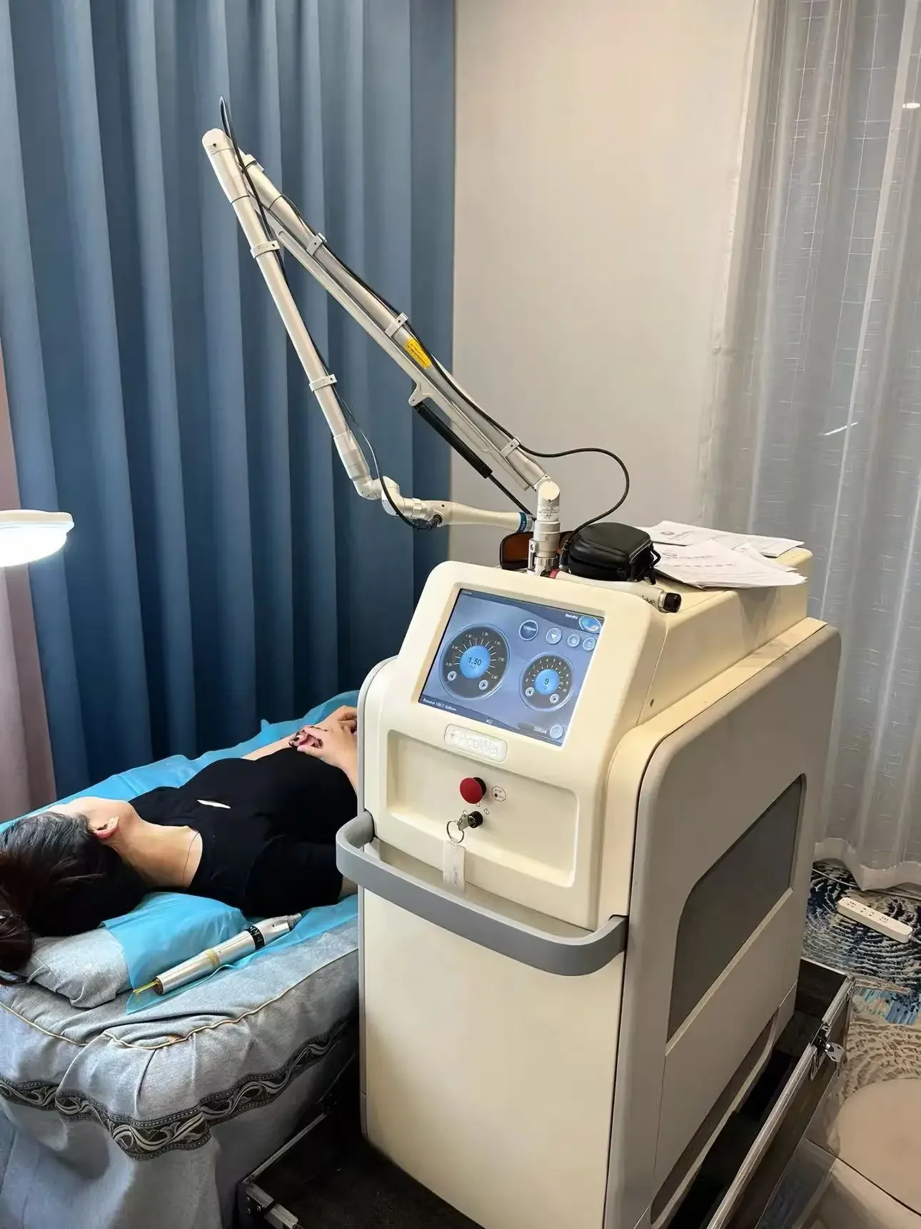 Pico Laser Machine 532nm/785nm/1064nm Picosecond For Tattoo Removal Skin Whitening & Freckle Removal