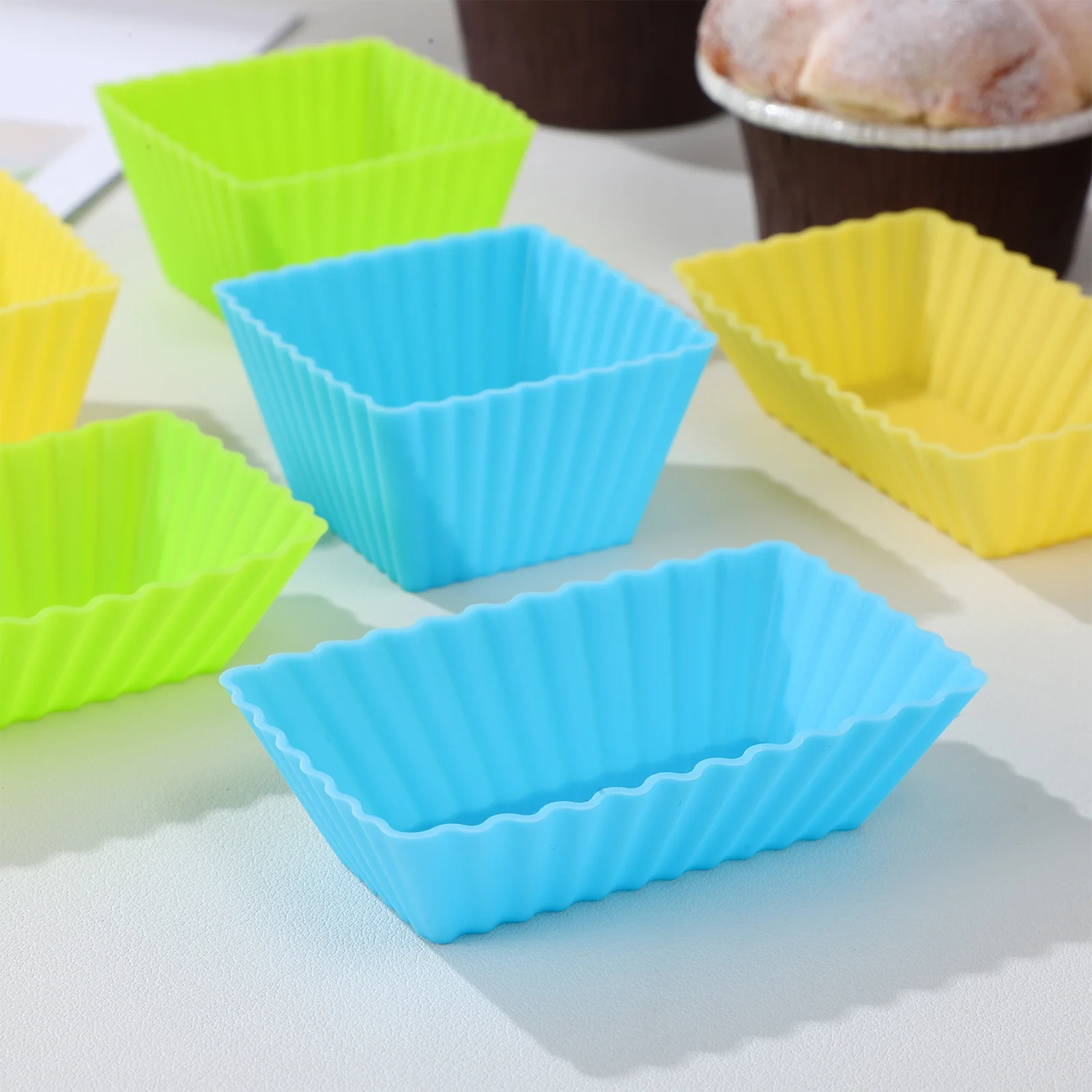 

18Pcs Silicone Cake Molds Reusable Baking Cups Non-Stick Flexible Heat Resistant Cupcake Liners for Oven Microwave Freezer