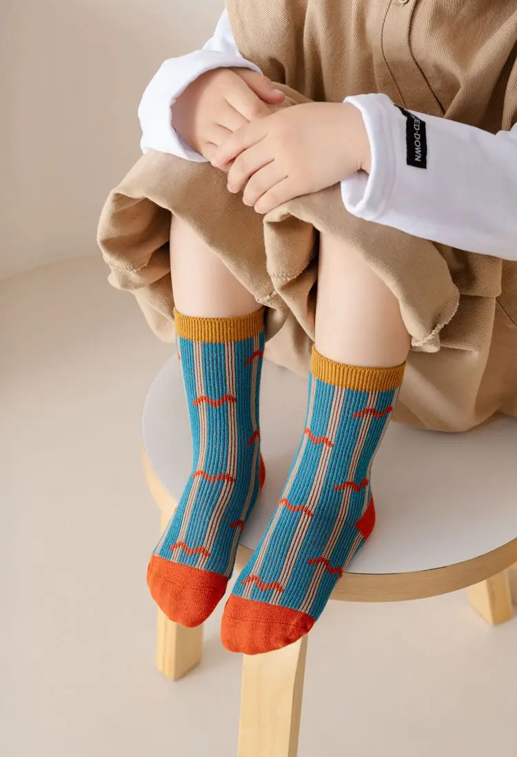 Vintage karierte gestreifte Kinder-Crew-Socken, weiche, atmungsaktive Baumwolle, Retro-geometrische Socken für Jungen und Mädchen, Alltagssocken für die Schule und Freizeit – Detail 11