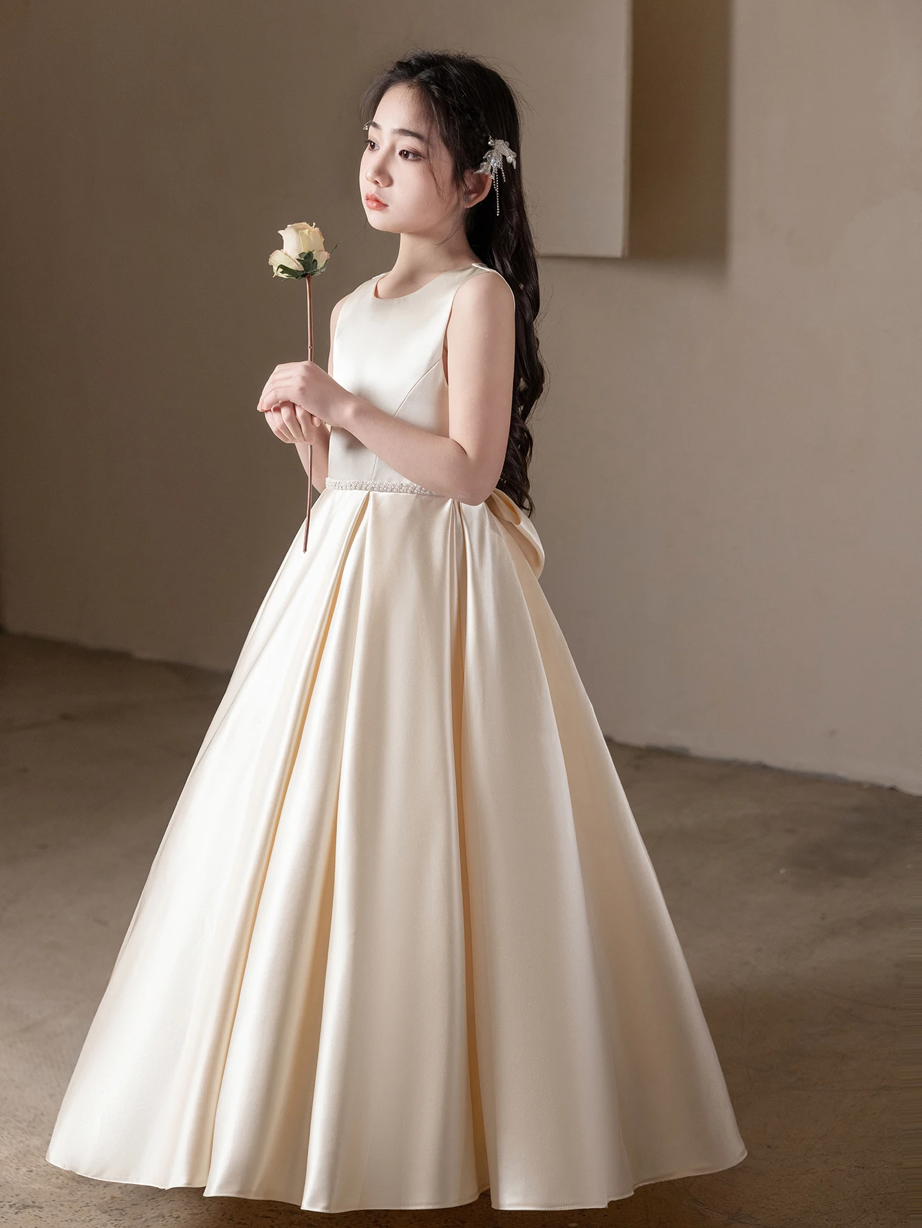 Elegant Champagne Long Dress With Large Bow Design Suitable For Teenagers' Formal Occasions Parties Weddings Bridesmaid Dresses image 5