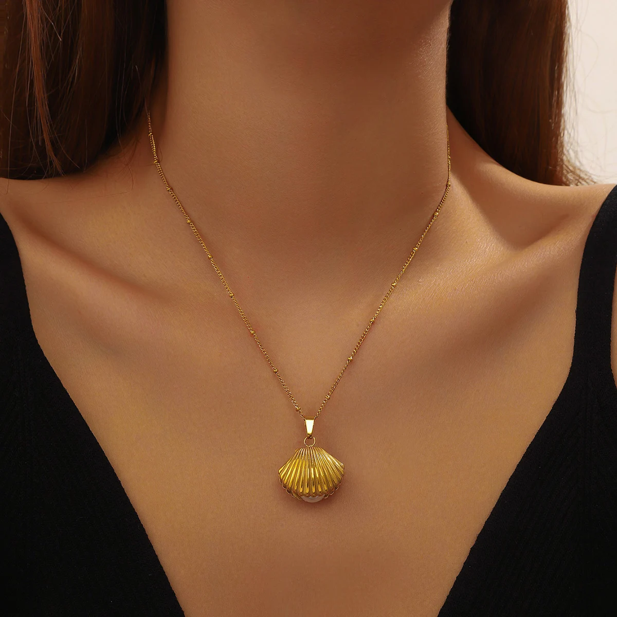 DIEYURO 316L สแตนเลส Golden Sea Shell ไข่มุกจี้สร้อยคอ Lady ใหม่ฤดูร้อนชายหาดคอเครื่องประดับของขวัญ