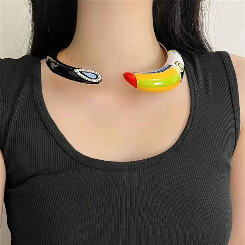Retro Exaggerated Metal Colorful Oil Drop Parrot Necklace Women's Fashion Luxury Open Design Pin Brooch Stylish Accessory
