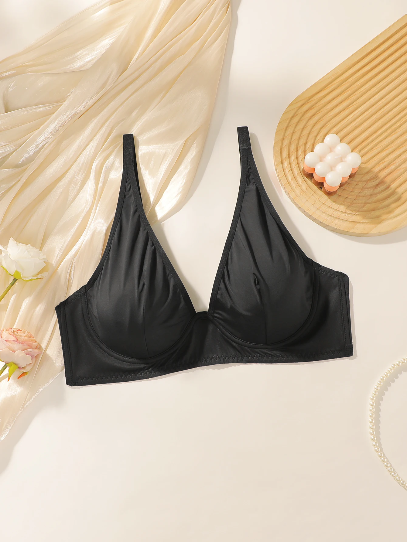 Women's smooth solid color half cup plus size bra with gathered push ups comfortable bra suitable for full figured women MR2572