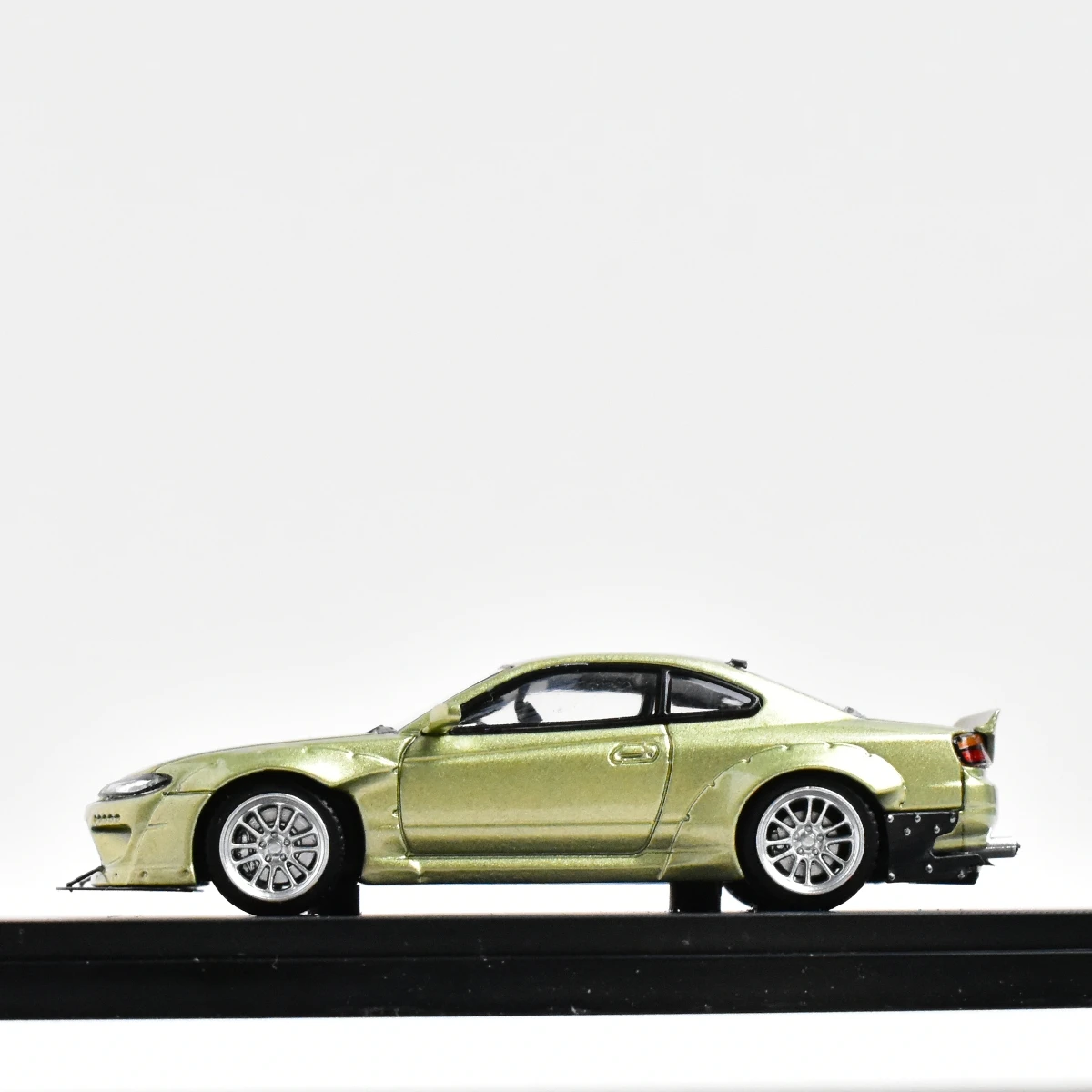 SW 1:64 슬리비아 메모리블 S15 기념 다이캐스트 모델카