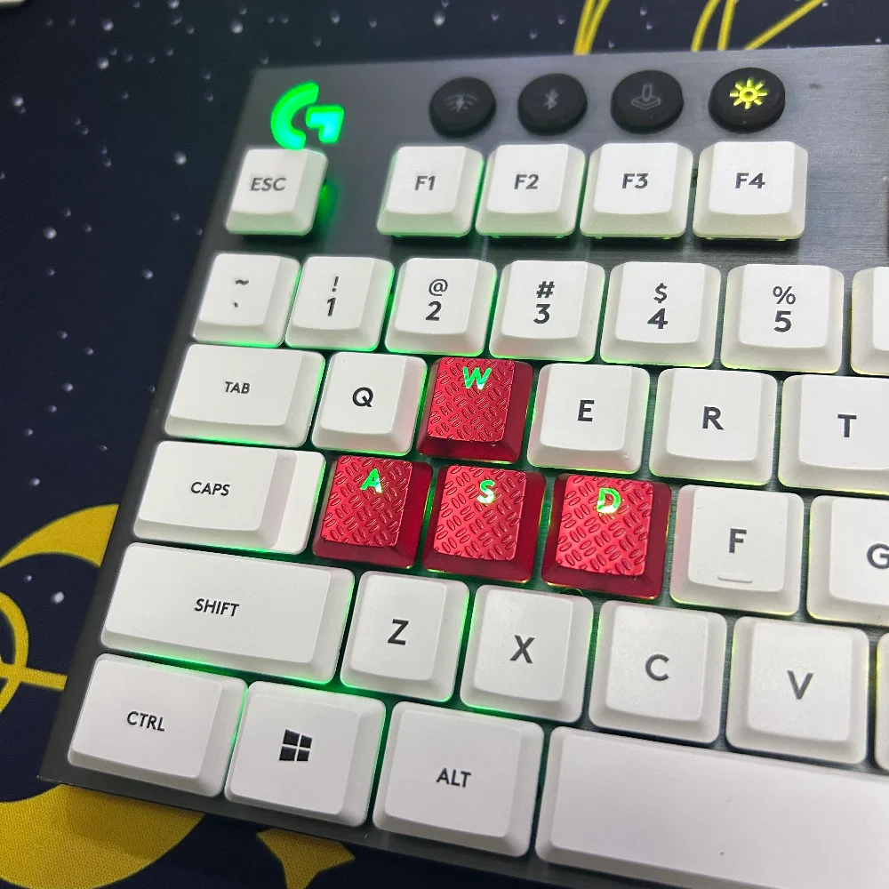 غطاء مفاتيح شفاف ملولب ذو قيمة عالية باللون الأحمر "A,S,D,W" للوحة المفاتيح الميكانيكية Logitech G915/G915TKL/G815/G815TKL، #1