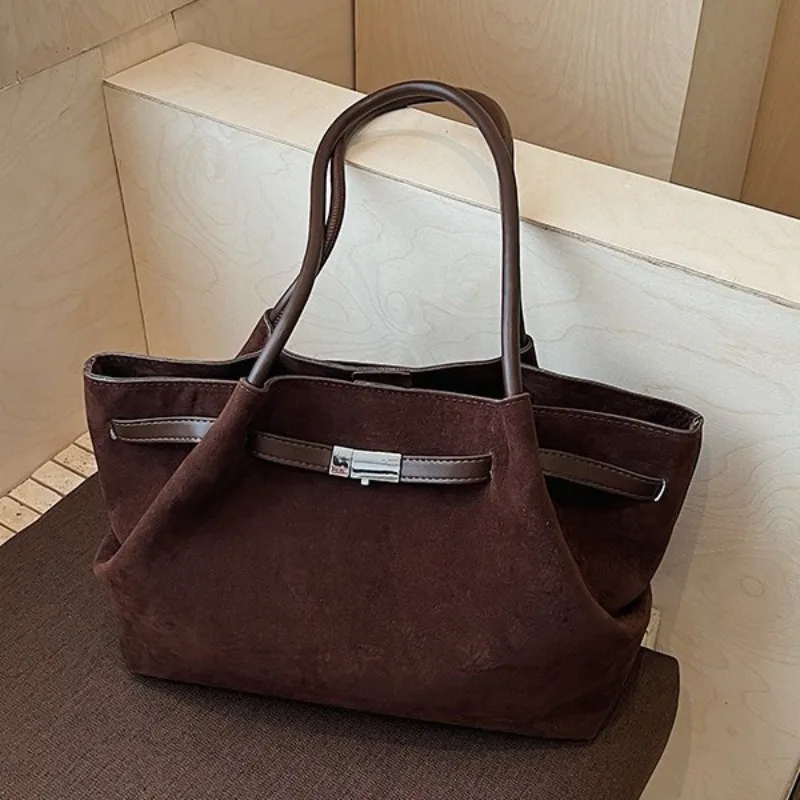 

Women's Bag Simple Niche Frosted Suede Tote Bag 2026 Autumn and Winter New Large Capacity Pleated Versatile Shoulder Bag