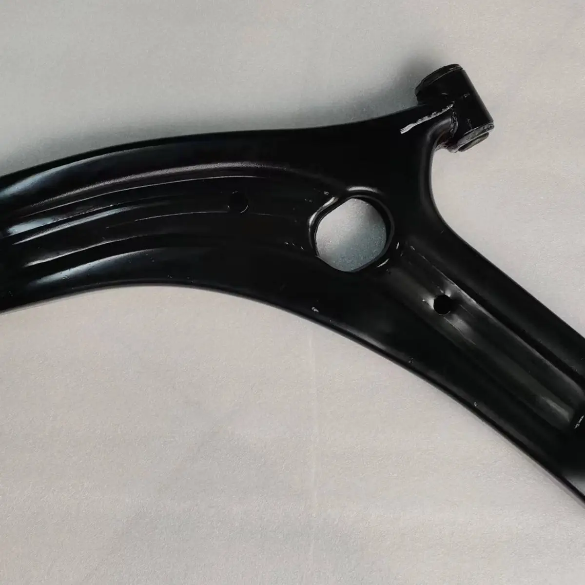 Lower Control Arm Assembly for DFM DFSK Dongfeng Seres 3 Glory E3 Fengon 580 2904300-SA01