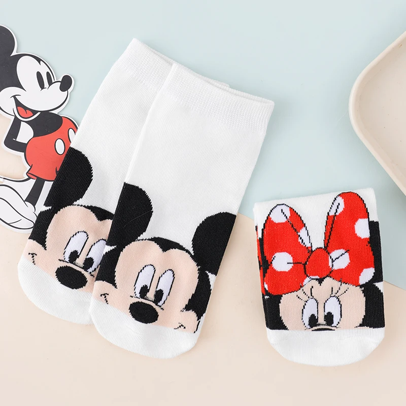 5/10 Pairs Random Disney Mickey Minnie Donald Duck Daisy Pluto Goofy Ankle Socks Cute Cartoon Print Cotton Short Socks for Women view 4