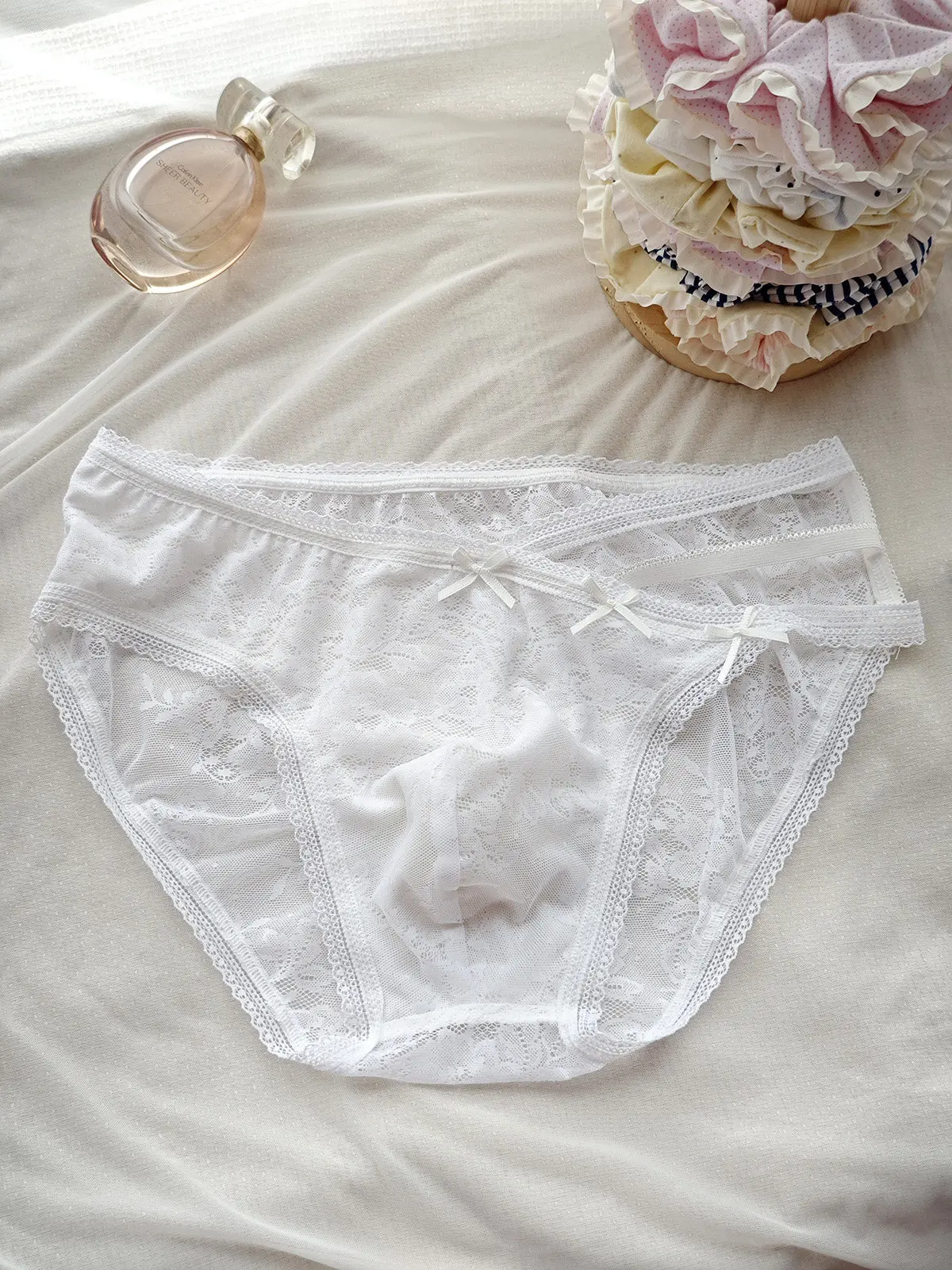 Men's Low Waist Pure Desire Super Beautiful Hollow Sexy Briefs Lace Seamless Underwear Cute Pants Breathable Men's Underwear
