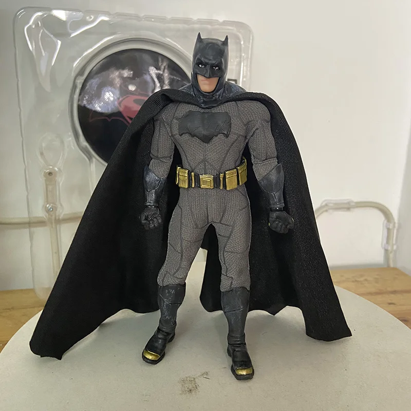 Mezco One:12 Batman Bruce Wayne Armor Collective High Quality Model BJD Toys Doll Gift