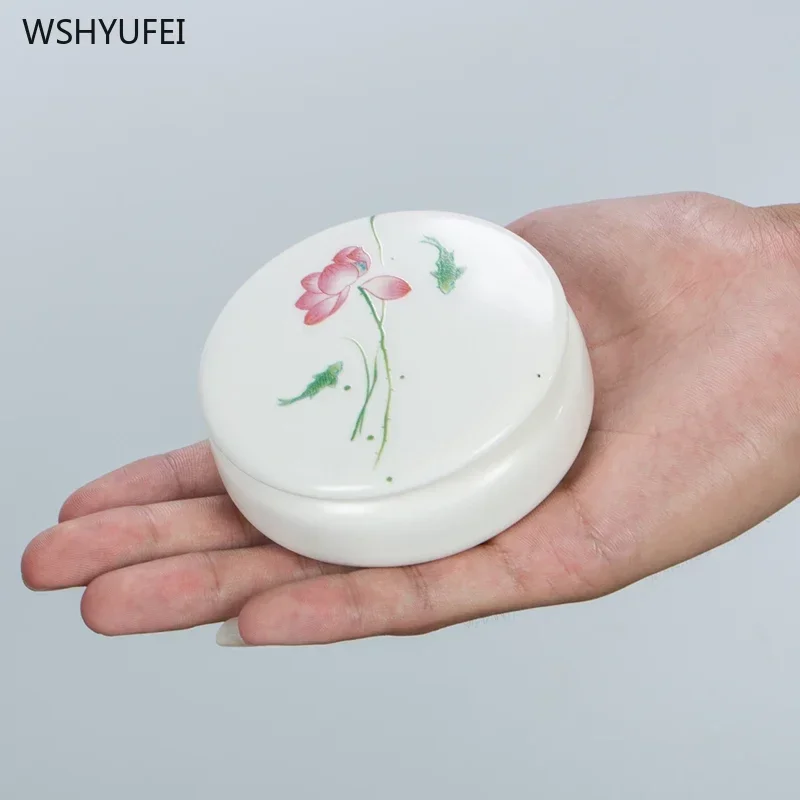 White flowers small ceramic home Ganoderma lucidum tea coffee beans biscuits candy sealed cans pill powder ceramic storage tank