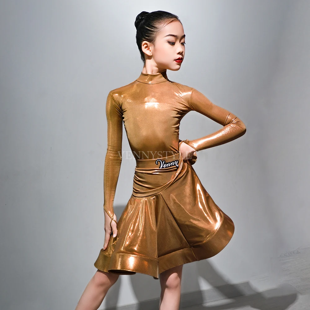 فستان رقص لاتيني ستايل للنساء، زي مسابقة قاعة الرقص، قماش ذهبي لامع، ملابس رقص قياسية احترافية برقبة عالية