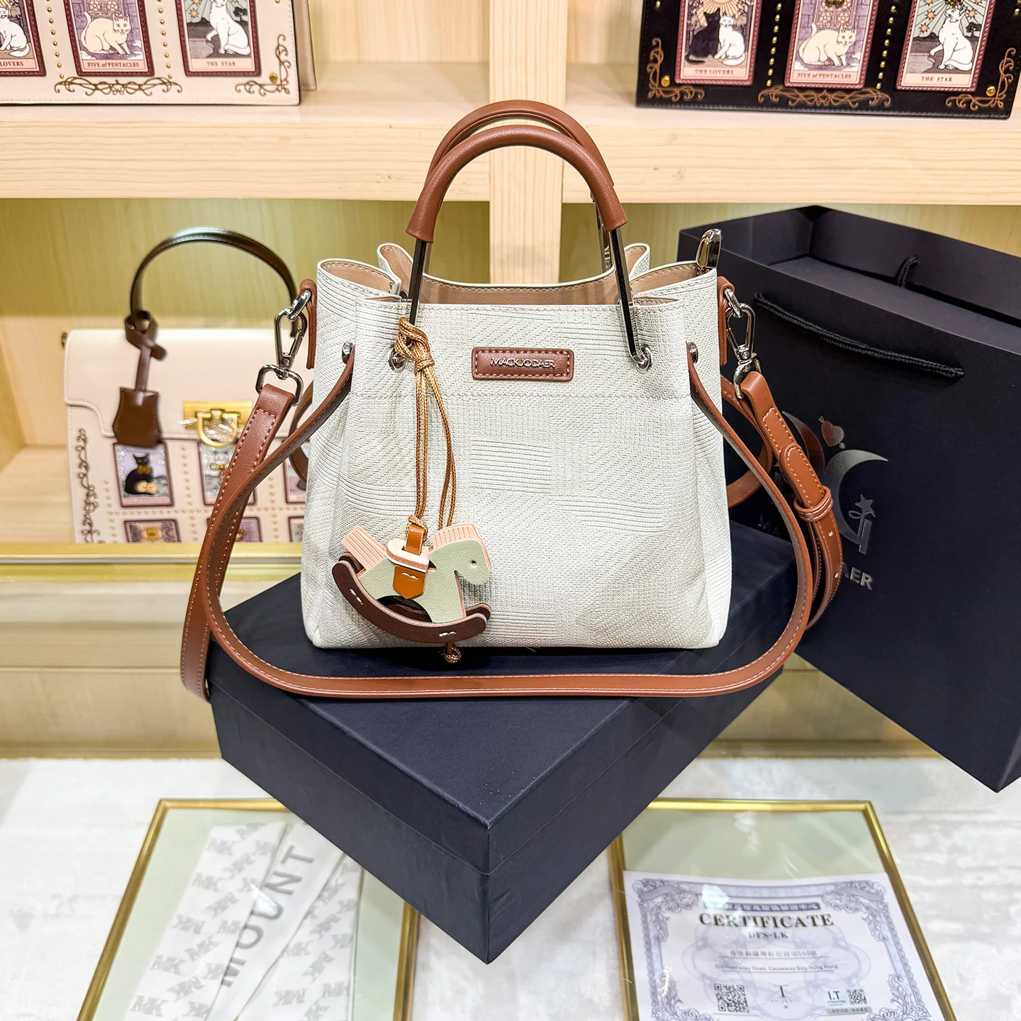 

Elegant Leather Crossbody Bag For Women By Famous Designer Luxury Brand Handbag Popular Classic Style For Ladies Daily Use