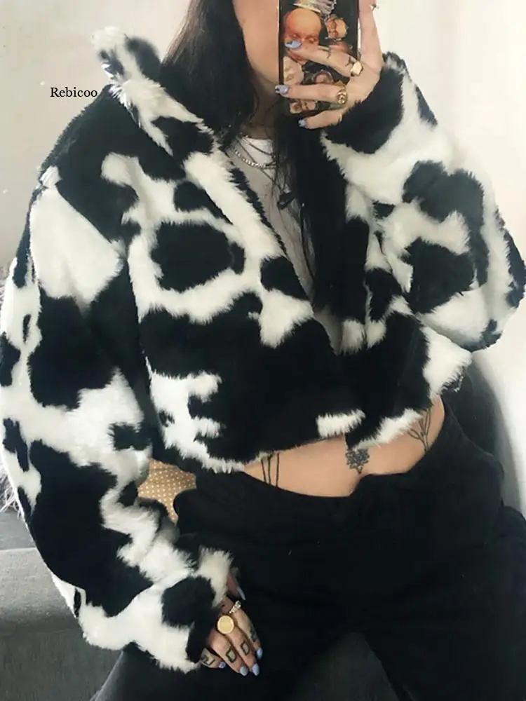 

Goth Dark Punk Style Gothic Crop Faux Fur Coats Fashion Color Blocking Long Sleeve Women Cardigan Jackets Warm Streetwear 2021