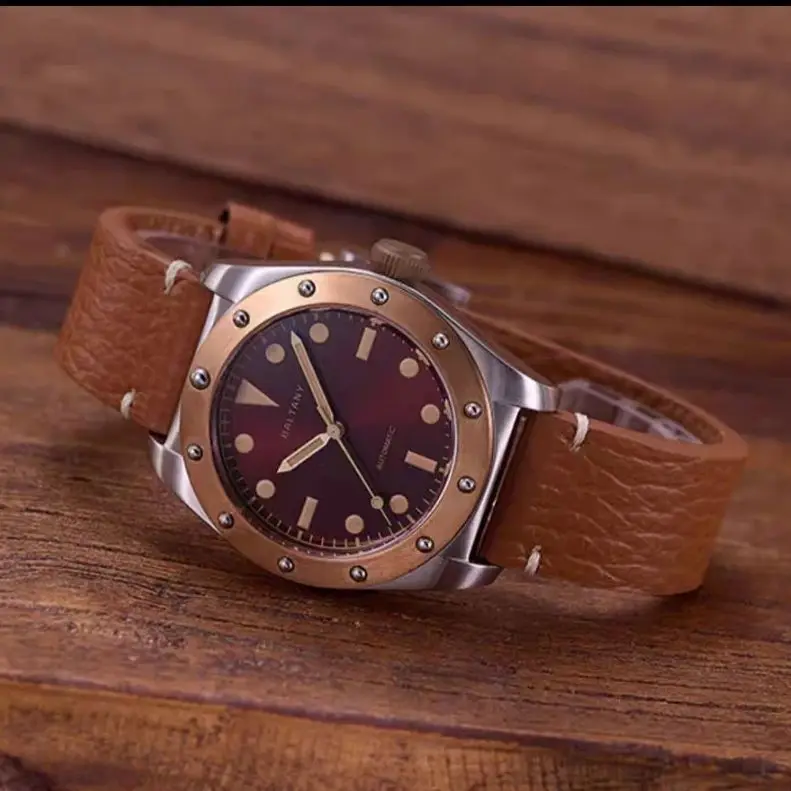 

Baltany Men Automatic Watch 40mm Mechaical Wristwatch Military Sapphire Diver 200M Waterproof C3 Luminous NH38