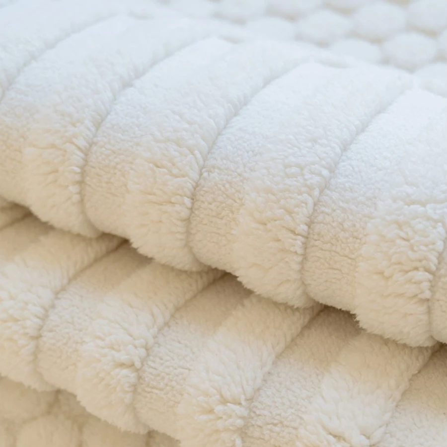 Cream Thicken Tuffed Fleece Sofa Cover for Cozy Winter Warmth Living Room Furniture Decor Couch Cushion Slipcovers Sofa Towel