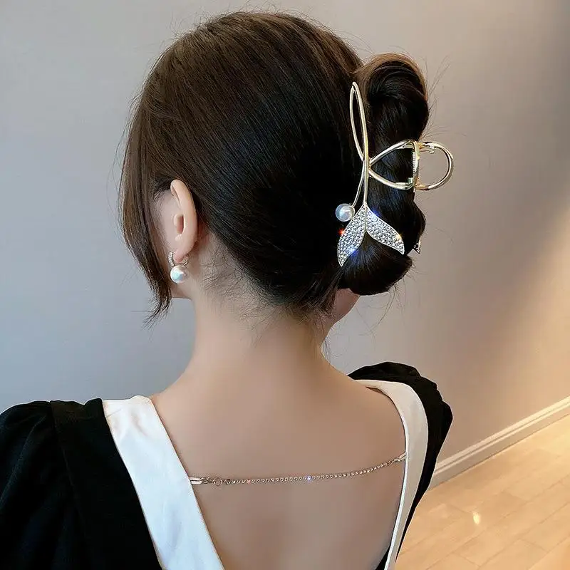 New Ladies Metal Fishtail Pearl Grip Clip Korean Elegant Crab Ponytail Hair Card Delicate Girl Headdress Accessories Gift