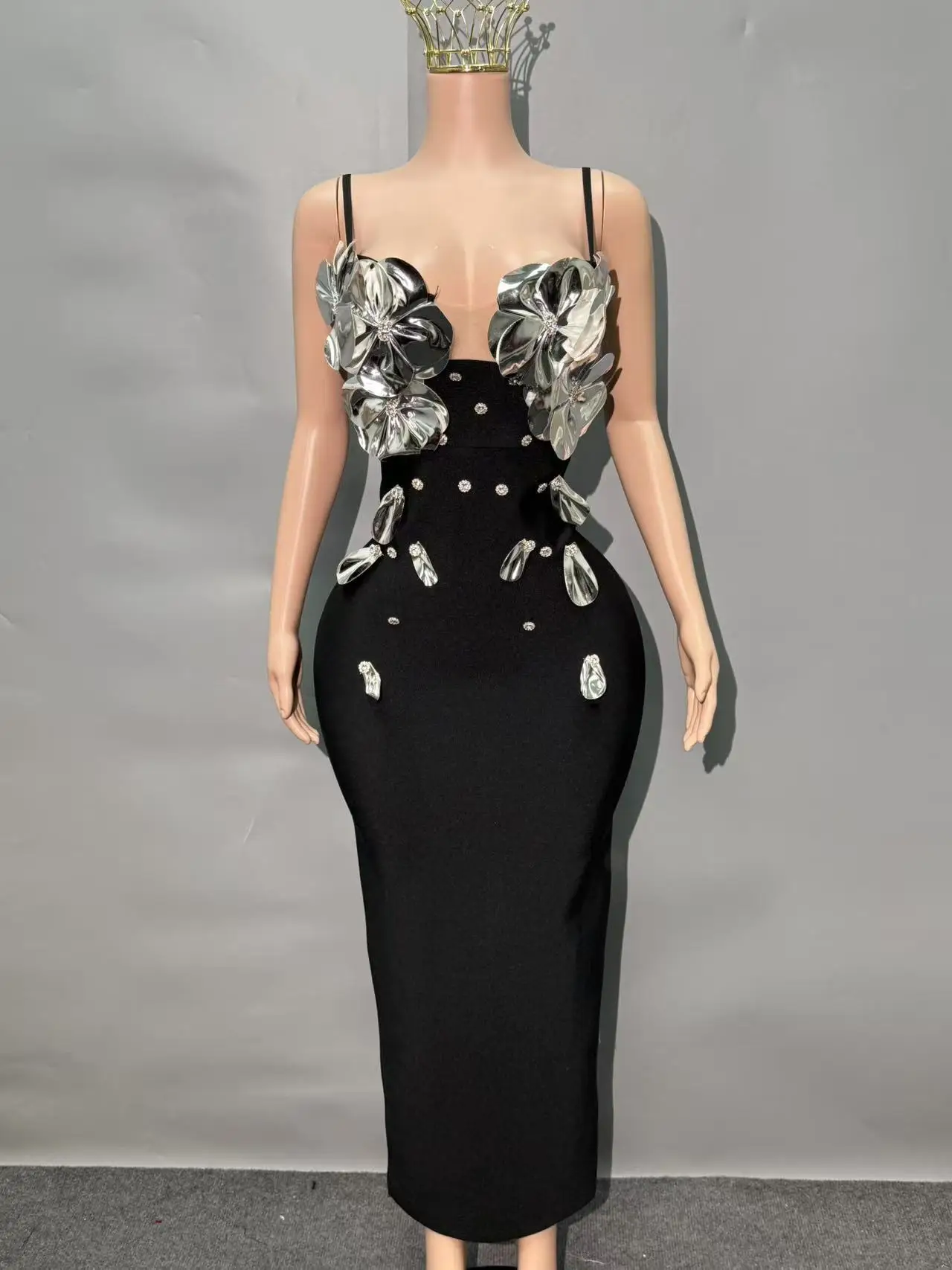 black-slim-fit-evening-gown-with-belted-fabric-thin-strap-large-silver-3d-shiny-flower-chest-design-sexy-elegant-artistic-style