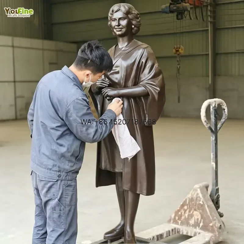 Wmwmnu Custom Bronze Life Size Portrait Statue Realistic Figure Sculpture Polished Metal Finish for Garden Villa Estate Decor