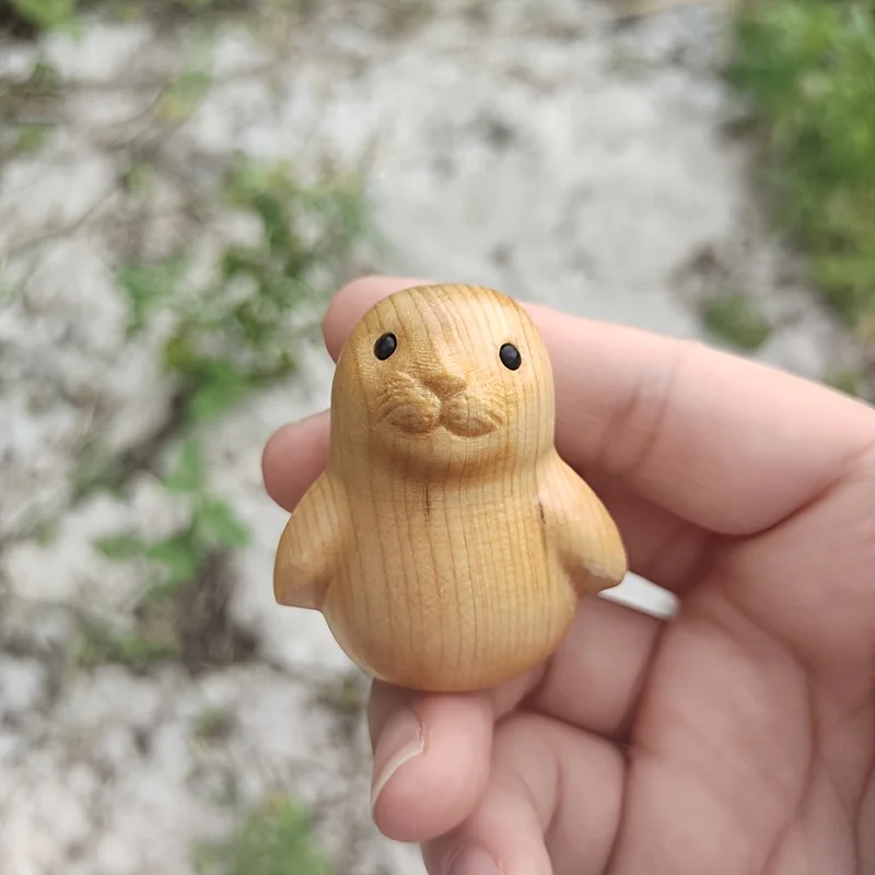Wooden Hand-Carved Small Seal Statue, Creative Desktop Ornament, Office Decoration, Holiday Decoration, Men's Gift, Housewarming Gift, Indoor Decoration, Desktop Decoration, Small Statue Ornament