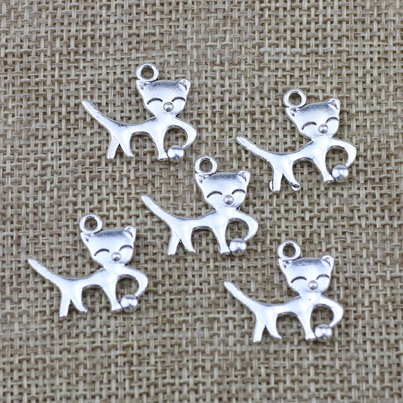 20pcs/lot 18x18mm Antique Silver Color Cat Playing Ball Charms Pendant For Jewelry Making DIY Jewelry Findings