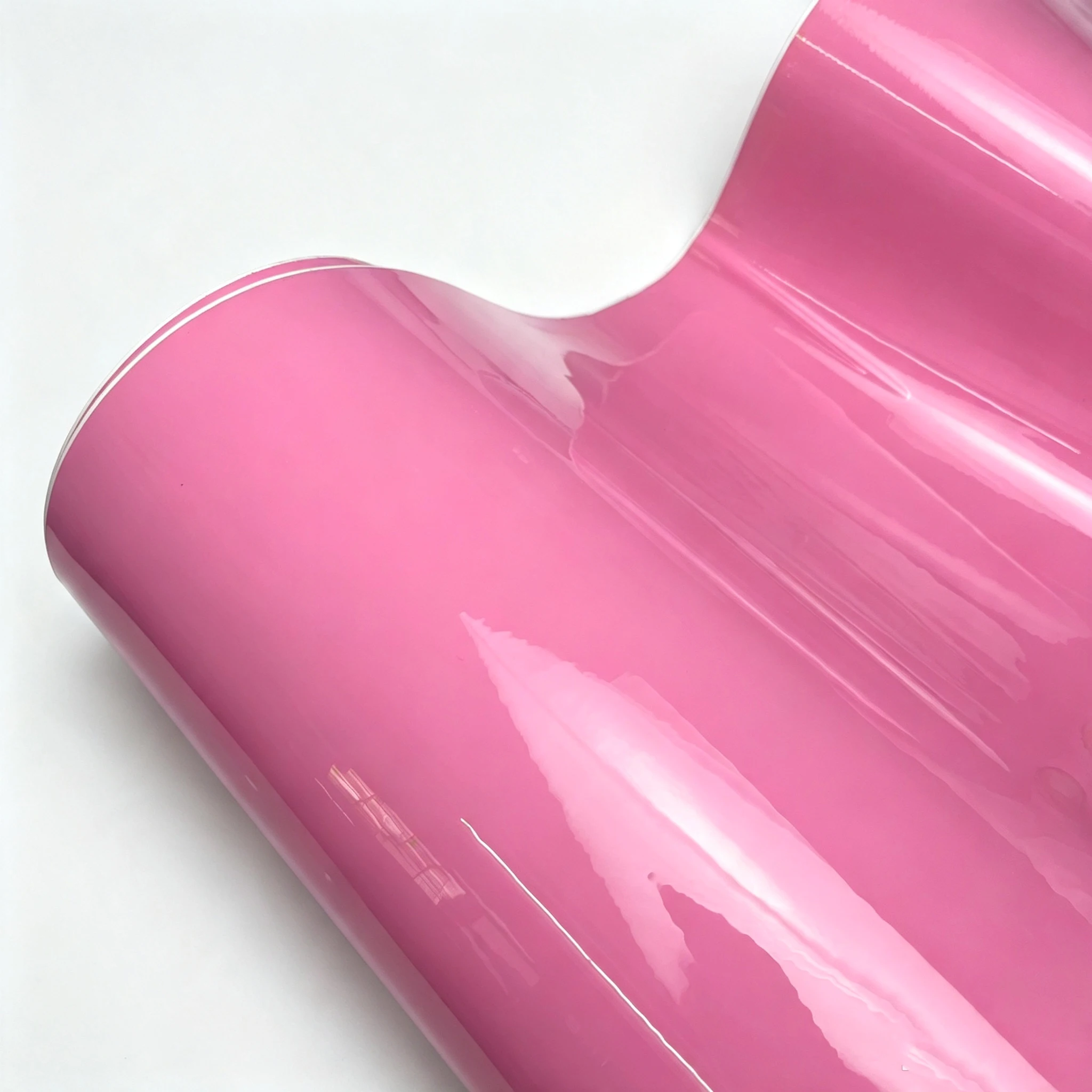 Glänzende rosa PVC-Vinylfolie mit Luftkanälen, selbstklebend, für DIY-Dekoration von Auto, Motorrad und Möbeln.