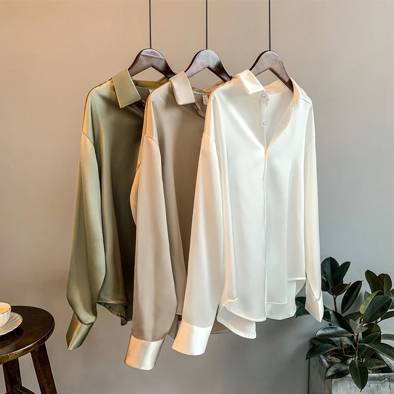 

White Anti-Wrinkle Satin Acetate Women's Shirt Fashionable Luxury Feel Autumn Winter New Arrival Korean Style Loose Fit Butto...