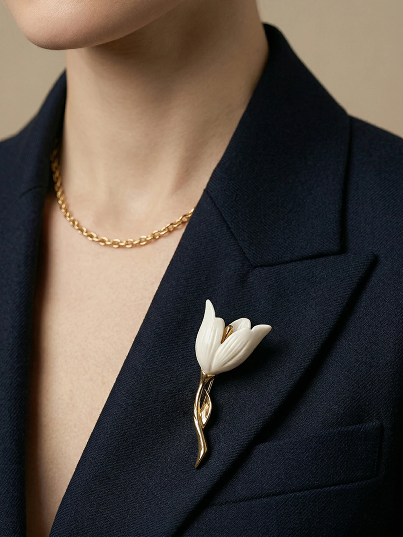 Women's Elegant Floral Statement Brooch Pin, Vintage White Enamel Tulip Gold Stem Ornament, Wedding Bridal Jewelry Gift