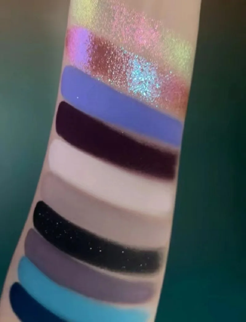 DRAMO Old Mushroom Co-name Y2K 10 ألوان ظلال عيون غير لامعة لامعة الحرباء لوحة ظلال عيون أخضر أصفر مكياج عيون