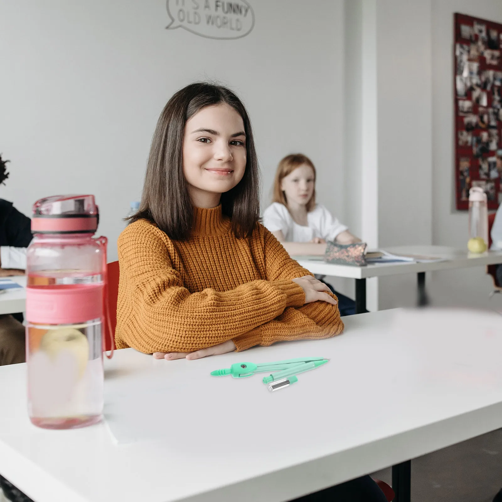 1Set Portable Metal Math Compasses Smooth Opening Compact for Students Teachers Drawing Circles Compasses for