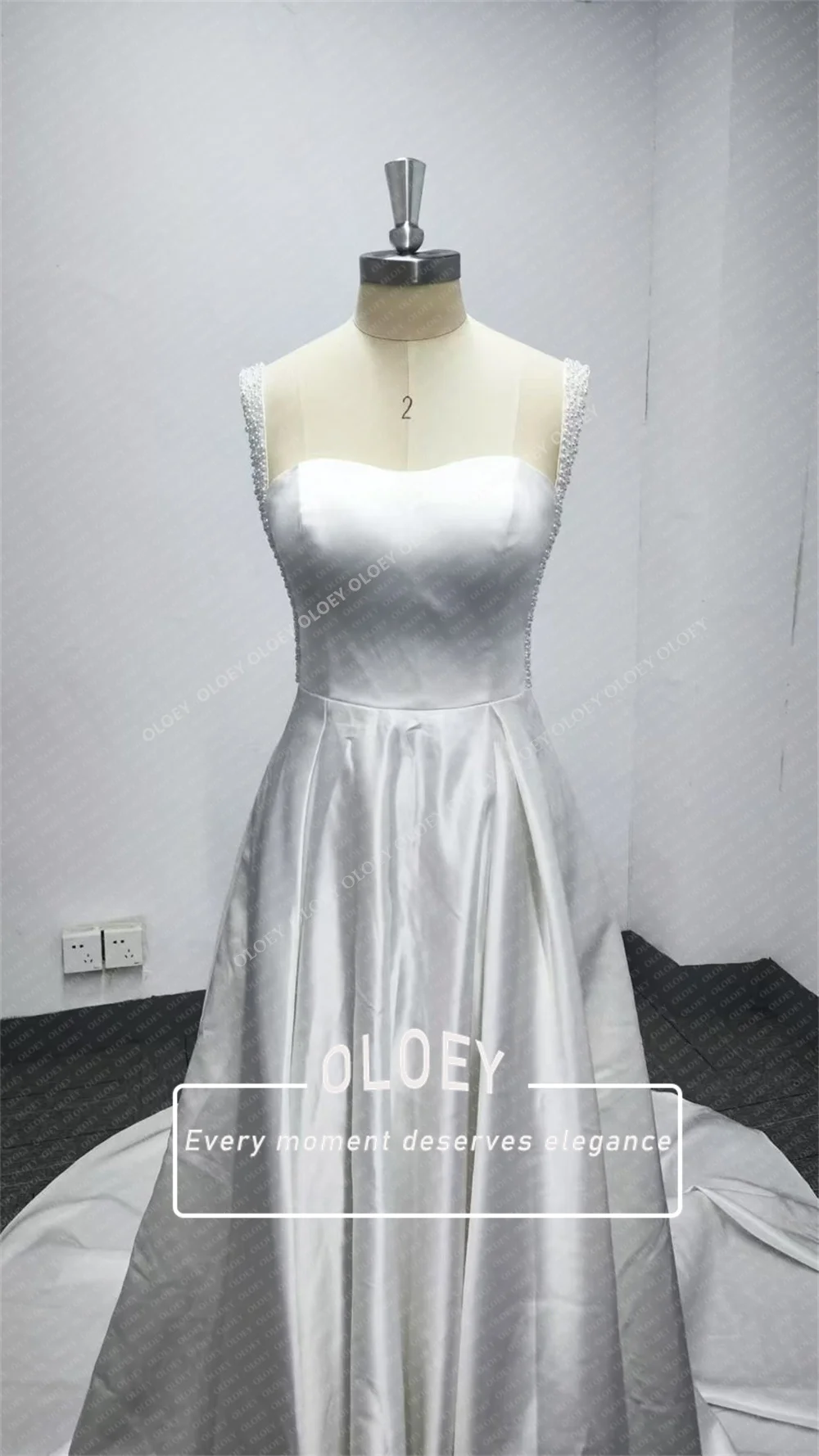 OLOEY Simple Satin Wedding Dresses Pearls Spaghetti Straps Floor Length A Line Bride Gowns Button Customized Vestido De Noiva