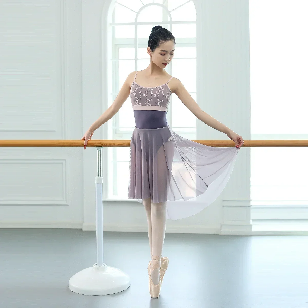 

Балетный трико для взрослых, купальник для танцев, женская танцевальная одежда, камзол, кружевные трико, гимнастическая одежда, классический танцевальный костюм балерины