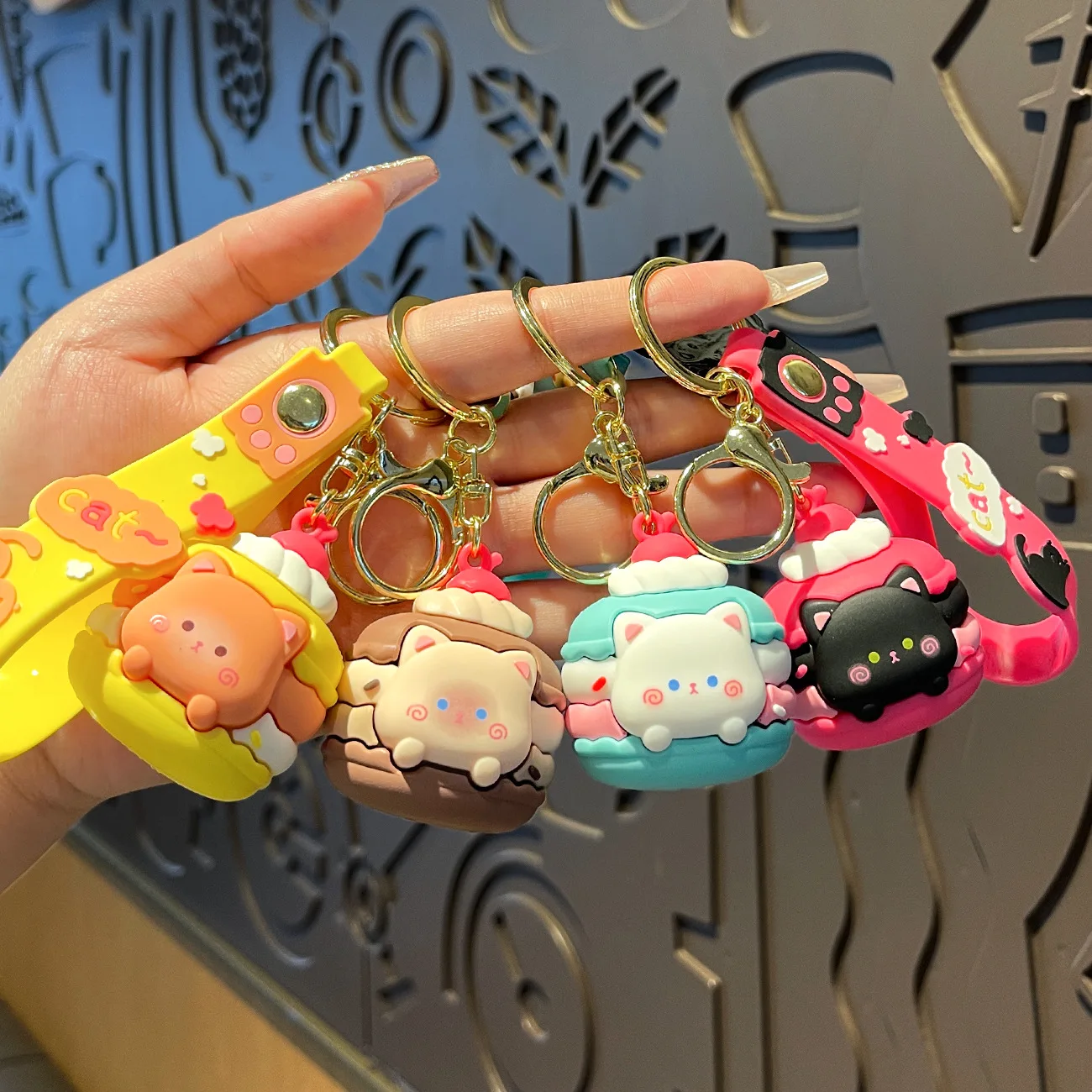 Cartoon Macarons Kitty Burger Keychain Creative Personality Cat Hamburger Bag Car Pendant Keyring for Couple Women Cute Ornament