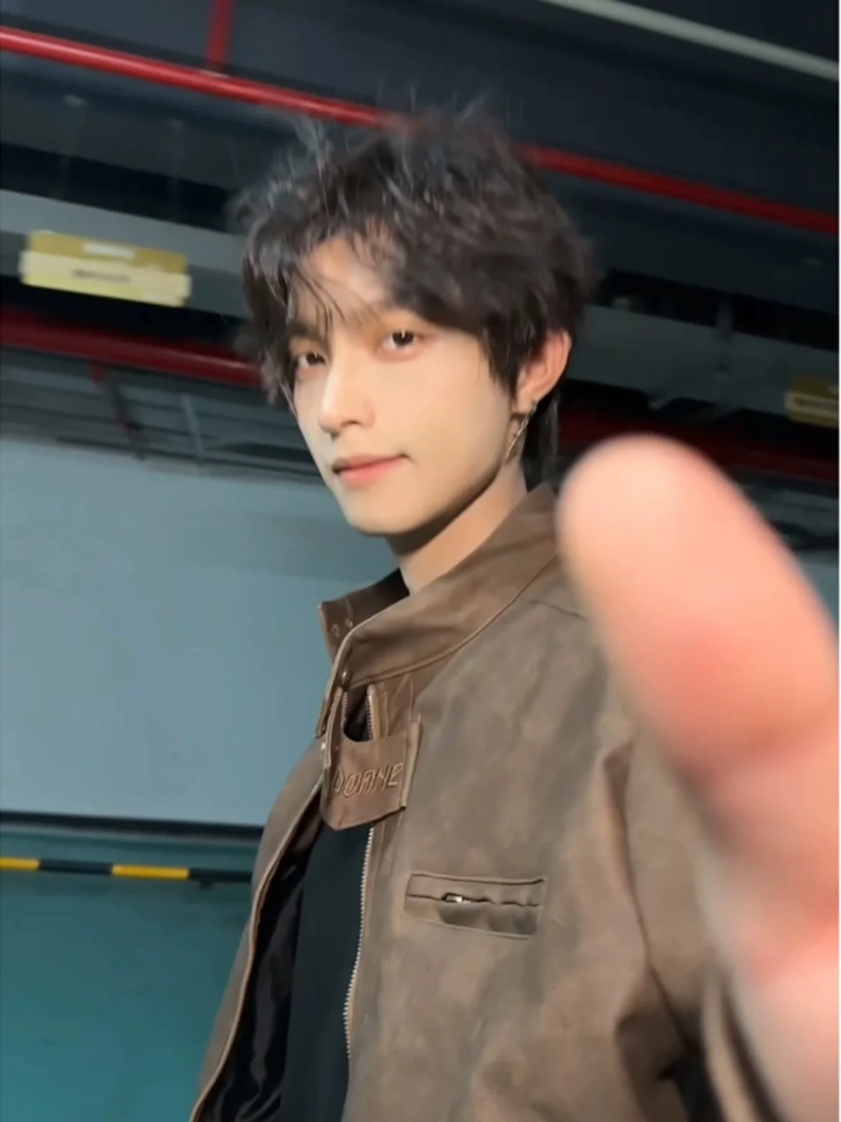 

American Sle Brown Leather Jaet for Men Vintage Motorcycle Clothes Haome And Cool Stand Collar Zipper Sve Long Coat