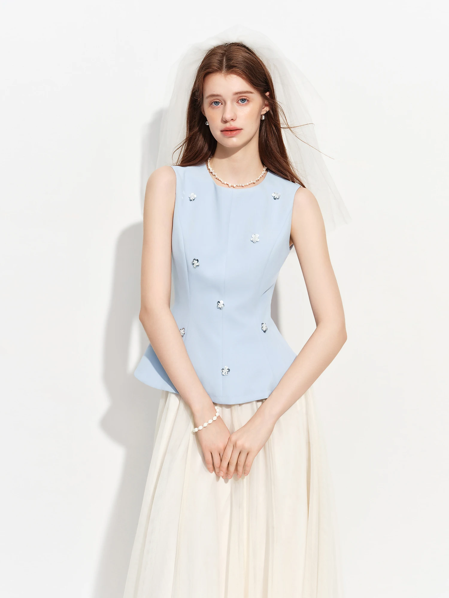FSLE Women's Sleeveless Round Neck Beaded Vest Blouse Elegant Light Formal Top 2026 Summer Ceremony Wedding Bridesmaid
