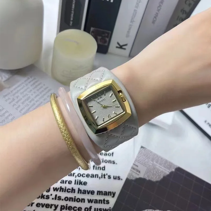 

Retro Casual Women'S Watch, Quartz Movement, Luxury Wristwatch, Elegant Ladies' Watch, High-Quality Women'S Timepiece.