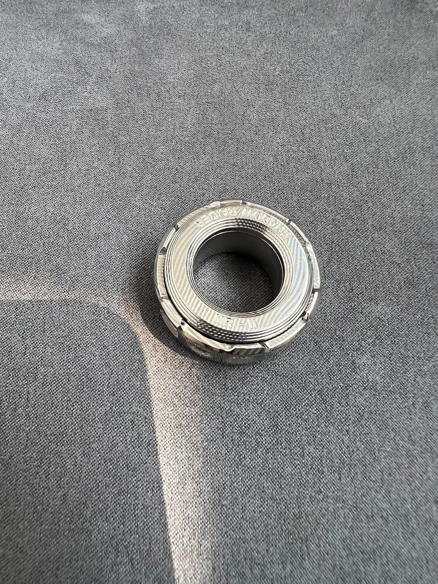 Used EDC Acedc Damascus Shadow Attack Mechanical Ring Second Generation Edc Decompression Toy