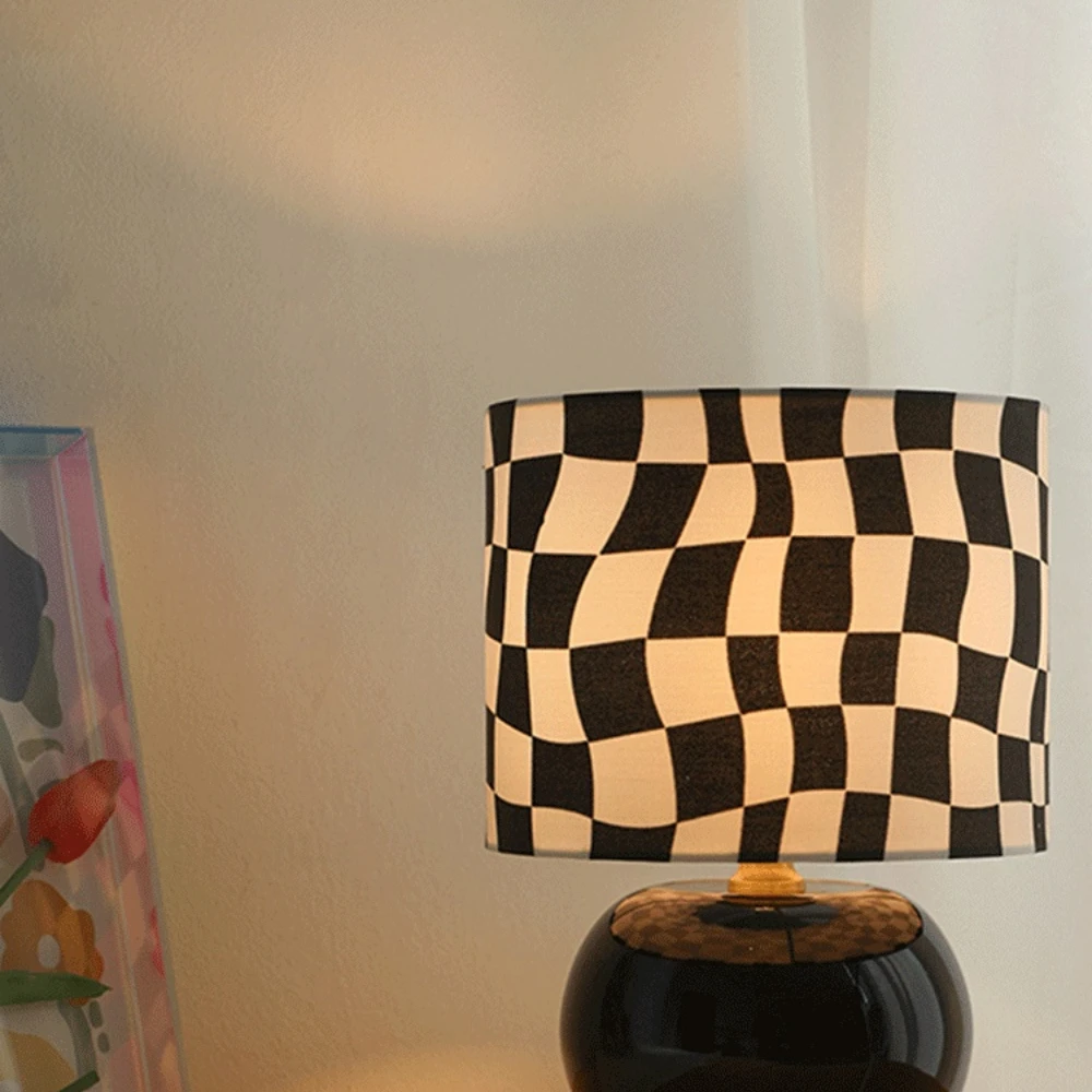 

Lamps, living room, Nordic ins network, red chessboard table lamp, bedroom, study, simple decoration, retro bedside lamp