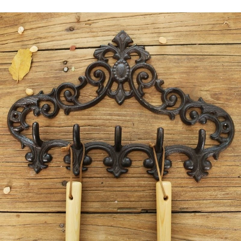 Vintage Floral Texture Hook Hanging Shelf Wall Decorative Coat Hanger Cast Iron Rack Courtyard Outdoor Decor