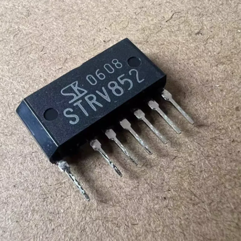 1Pcs/Lot STRV153 STR-V153 STRV152 STRV852 New Original chips