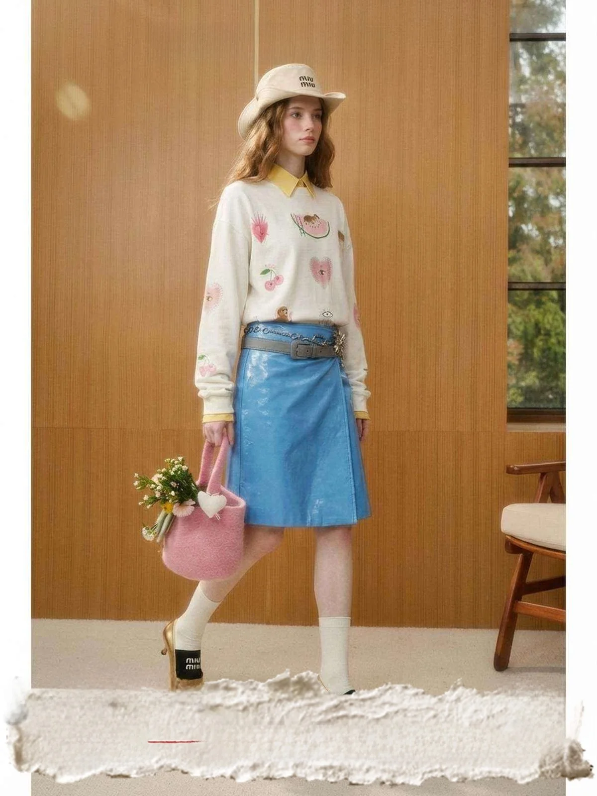 

White Printed Long Sve Holiday T-irt Women's Loose Casual Sweet Heart Autumn New Sle Lab Brand College Sle Faion