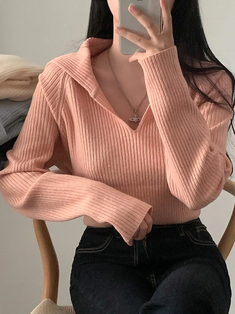 

Early Autumn Faionable V-Ne Long Sve Knitted Base Layer Women's Top Chic ey High-End Sle Commute Suitable