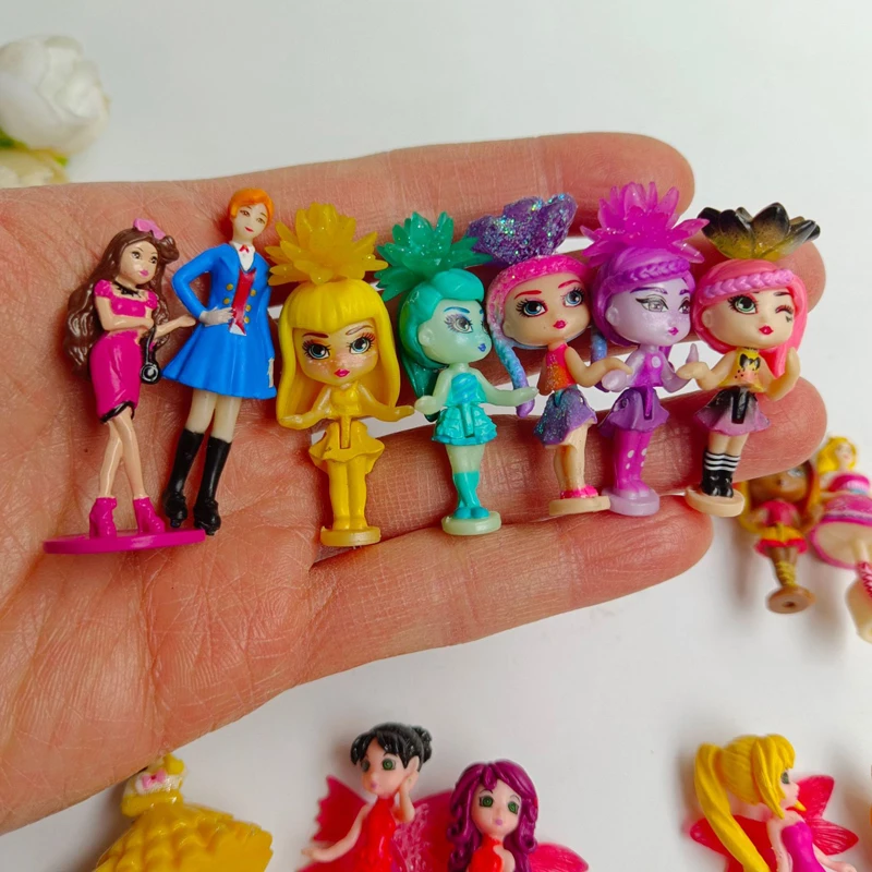 50-100Pcs Mixed College Student Uptown Girl Pop Lady Fariy Princess Friend Sister Gyaru Figure Cake Decor Model Figurine Toy