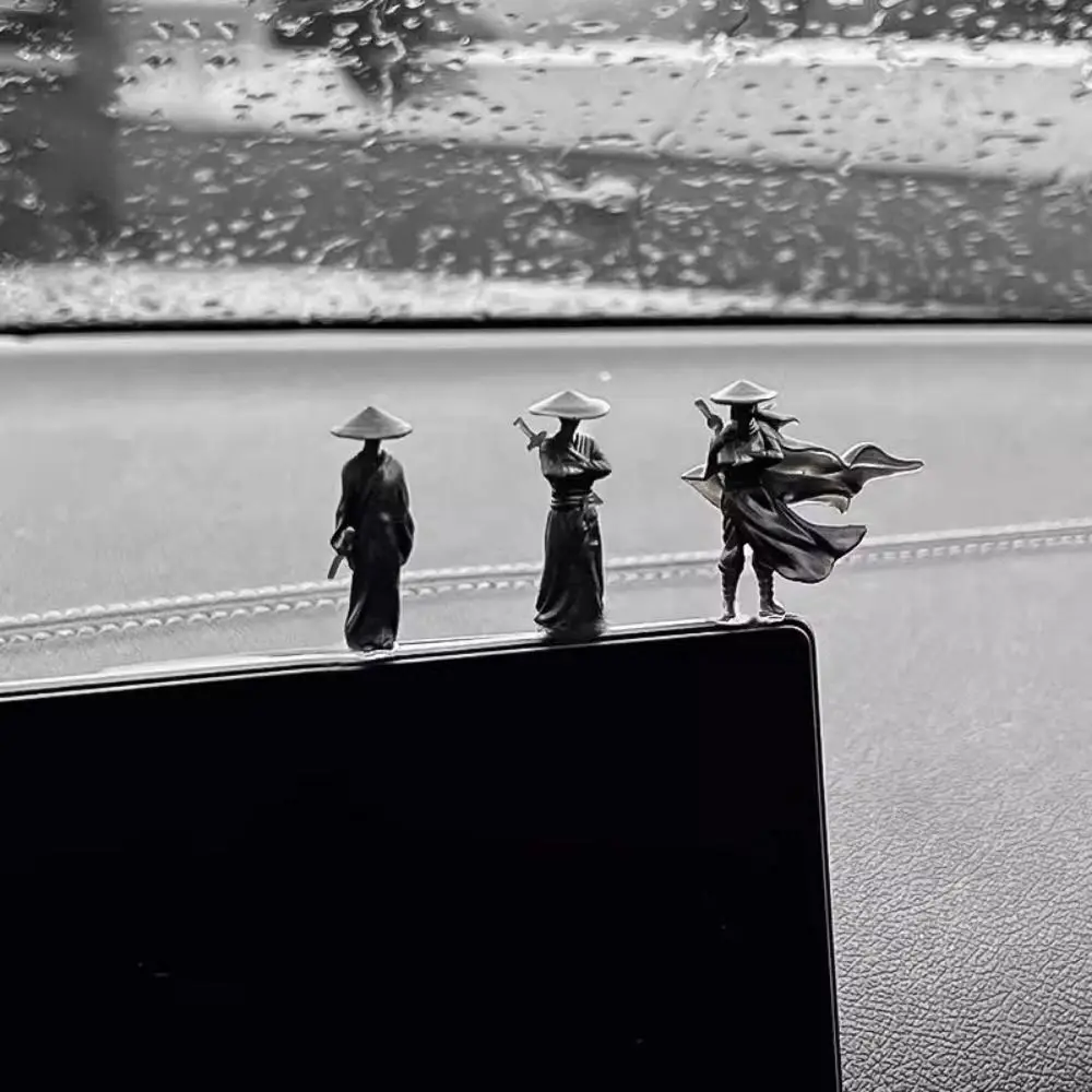 

6Pcs/set Mini Chinese Swordsman Figure Cartoon Ancient Car Statue Ornament Exquisite Swordsman Miniatures Office